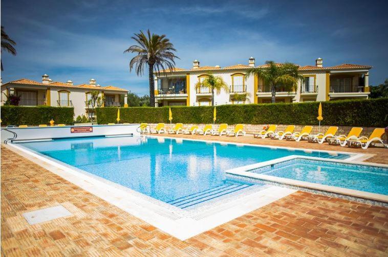 2Bedroom Bungalow Heated Shared Pool ,Near Carvoeiro And Ferrugudo Buitenkant foto